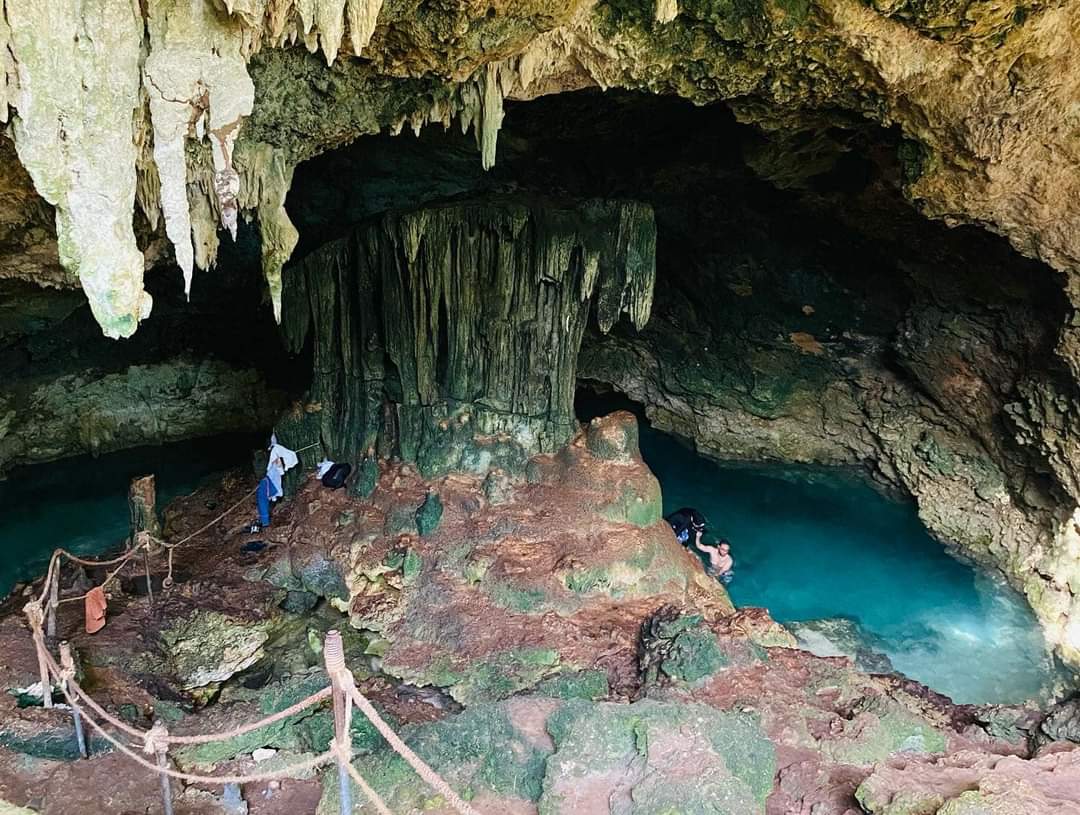 Kuza cave tours